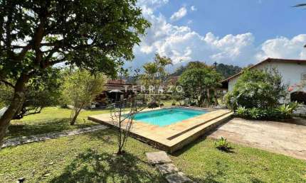 Casa para aluguel, 4 quartos, 2 suítes, 2 vagas, Bom Retiro - Teresópolis/RJ