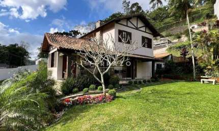 Casa à venda, 4 quartos, 2 suítes, 1 vaga, Pimenteiras - Teresópolis/RJ