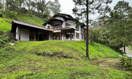Casa em Condomínio à venda, 4 quartos, 3 suítes, 2 vagas, Carlos Guinle - Teresópolis/RJ