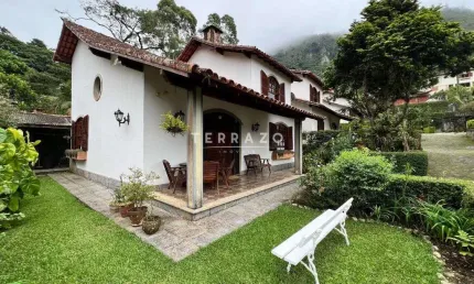Casa em Condomínio à venda, 3 quartos, 1 suíte, 2 vagas, Cascata dos Amores - Teresópolis/RJ