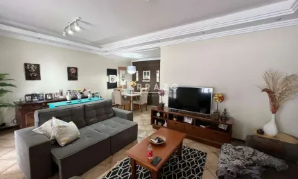 Casa à venda, 4 quartos, 1 suíte, 2 vagas, Fazendinha - Teresópolis/RJ