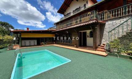 Casa à venda, 4 quartos, 2 suítes, 6 vagas, Bom Retiro - Teresópolis/RJ