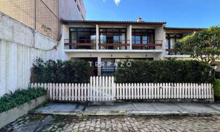 Casa em Condomínio à venda, 3 quartos, 1 suíte, 1 vaga, Alto - Teresópolis/RJ