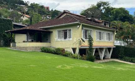 Casa à venda, 3 quartos, 3 vagas, Golfe - Teresópolis/RJ