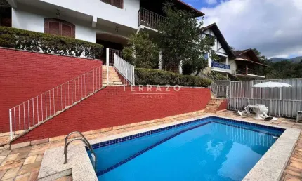 Casa à venda, 6 quartos, 3 suítes, 3 vagas, Posse - Teresópolis/RJ