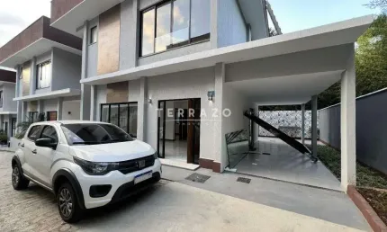 Casa em Condomínio à venda, 4 quartos, 3 suítes, 1 vaga, Várzea - Teresópolis/RJ