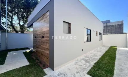 Casa à venda, 2 quartos, 1 suíte, Centro - Guapimirim/RJ