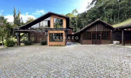 Casa com 5 quartos, 700 m2 , R$ 1.790.000.00 , Cascata do Imbuí, Teresópolis, Rio de Janeiro, cód - 3418
