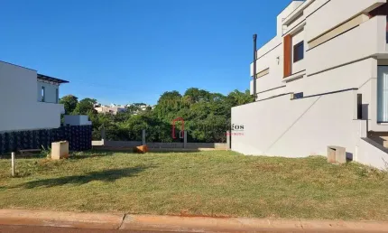 Terreno com declive - fundos com a mata - condomínio residencial santorini - paulínia