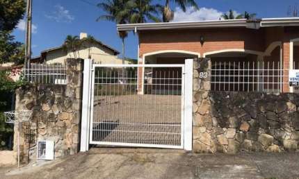 Casa  Vila Gardenia: Oportunidade de Investimento com Potencial de Expansão