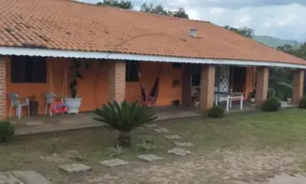 Casa em Condomínio com 4 Quartos e 4 Vagas - Atibaia-SP, Portão 230m²