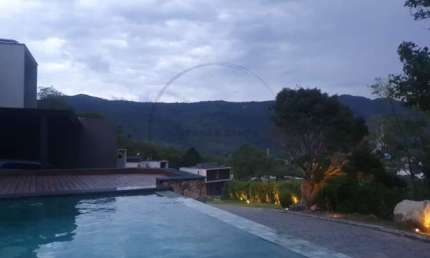 CASA ESPETACULAR EM COND FECHADO ATIBAIA - ITAPETINGA