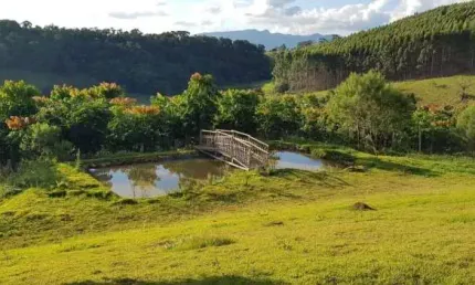Chácara / sítio com 3 quartos à venda na Rodovia Aldo Bolini, 685, Zona Rural, Piracaia