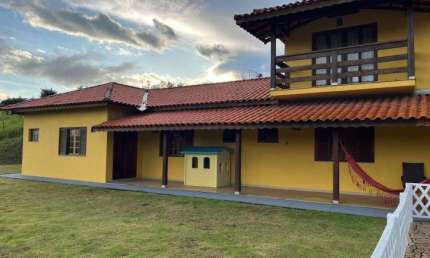Linda chácara à venda em Piracaia,  terreno de 4100m e acesso para Represa