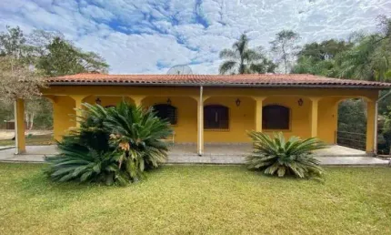 Chácara à venda em condomínio fechado com 5.000m2 localizada em atibaia