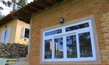 Casa de campo ecológica em Condomínio em Piracaia-SP, 2 Quartos, 1 Suíte - Imperdível!