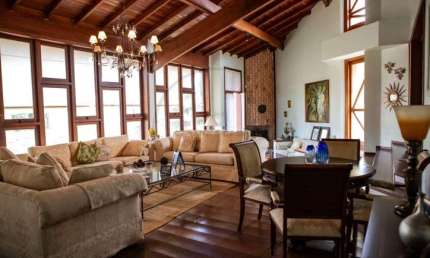 Excelente Casa à Venda no Beiral das Pedras em Atibaia