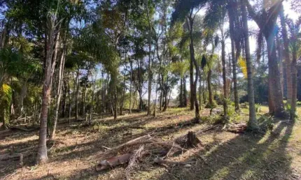 Terreno de 3.000m² em condomínio no bairro Portão em Atibaia-SP