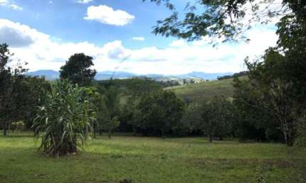 Terreno em Condomínio à venda em Piracaia-SP, no Bairro Canedos: oportunidade única!