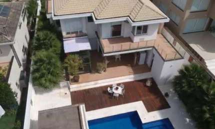 Casa em Condomínio à Venda em Bom Jesus dos Perdões