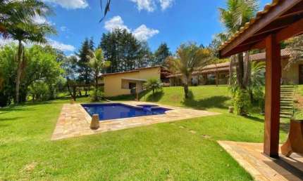 Sítio de luxo com 6 quartos e 63.000m² de área em Atibaia-SP, no bairro Vitória Régia. Venha conhecer!