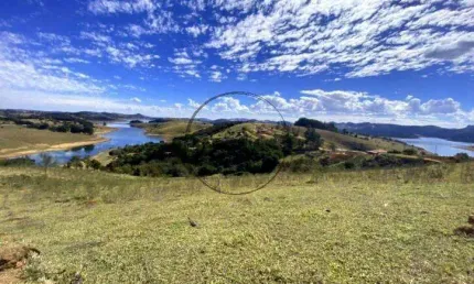 Terreno com 60.000m² e um acesso incrível para a represa de Piracaia