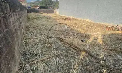 Terreno com projeto aprovado para 2 sobrados - Jd. Cerejeiras em Atibaia