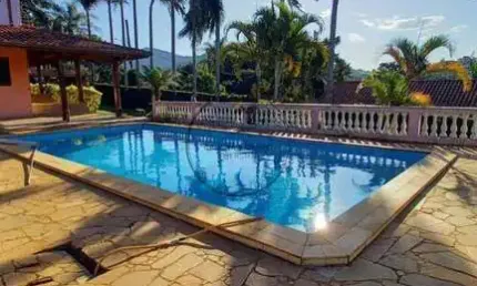 Chácara térrea com 03 dormitórios em bom jesus dos perdões/sp