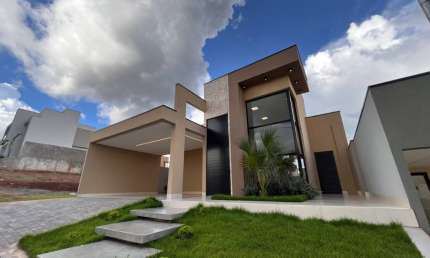 Casa com 3 quartos à venda na Rua Coronel Cirilo Lopes de Morais, Cidade das Flores, Caldas Novas