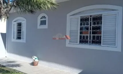 Belíssima Casa em Araucária no Porto das Laranjeiras