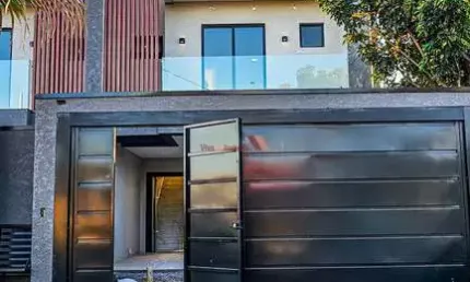 Sobrado Alto Padrão à Venda em Araucária - Porto das Laranjeiras | Vivalar Imóveis