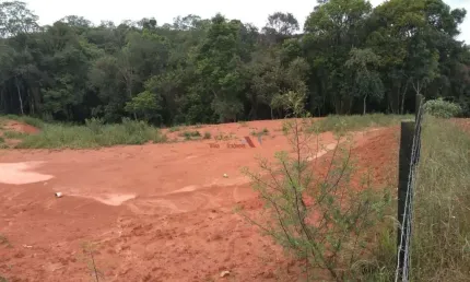 Terreno à venda no Serrinha, Contenda 