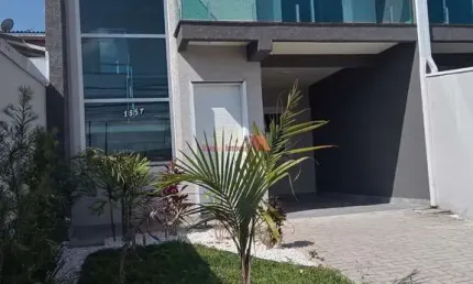 Belíssimo Sobrado Alto Padrão com Amplo Terreno e Edícula no Bairro Iguaçu, Araucária!