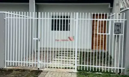 Casa à Venda no Tatuquara com 2 Quartos e Jardim de Inverno - Próxima a Serviços Essenciais