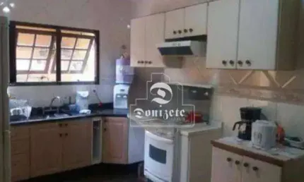 Sobrado com 3 dormitórios à venda, 140 m² por R$ 579.999,90 - Jardim Teles de Menezes - Santo André/SP