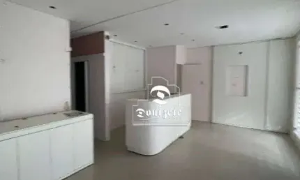 Sobrado com 1 dormitório para alugar, 220 m² por R$ 20.428,00/mês - Jardim - Santo André/SP