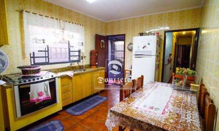 Casa com 4 dormitórios à venda, 174 m² por R$ 949.000,00 - Vila Eldízia - Santo André/SP