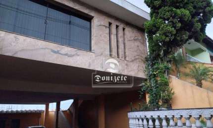 Casa com 3 dormitórios à venda, 268 m² por R$ 900.000,00 - Jardim do Estádio - Santo André/SP