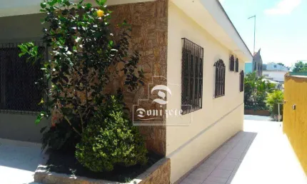 Casa com 3 dormitórios à venda, 215 m² por R$ 989.999,99 - Vila Pires - Santo André/SP