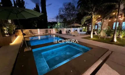 Casa à venda no alphaville localizada na cidade de santana de parnaíba/sp