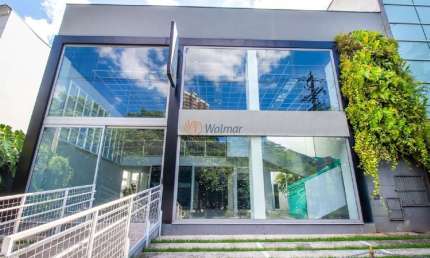 Prédio Comercial de Alto Padrão no Cambuí, Campinas-SP: 2 Quartos, 4 Salas, 3 Banheiros, 4 Vagas, 577,44m². Alugue Agora!