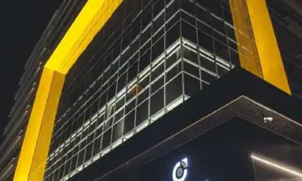 Sala Comercial para Locação no Cambuí, Campinas-SP: 1 Sala, 3 Banheiros, 9 Vagas e 212,34m² de Área!