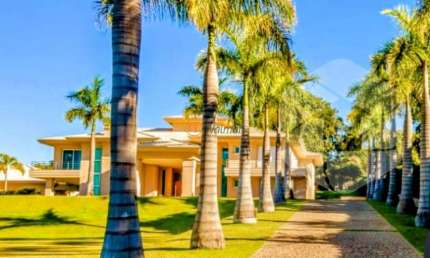Casa de Luxo em Condomínio: 5 quartos, 5 suítes, 4 salas, 8 banheiros, 10 vagas, 1.293,62 m² em Jaguariúna-SP