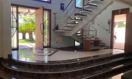 Espetacular casa de alto padrão em condomínio em Campinas-SP, Loteamento Alphaville, 4 suítes, 562,35m² - Não perca!