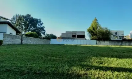 Terreno à venda em condomínio no Loteamento Alphaville Campinas, Campinas-SP: 689,13 m² de área!