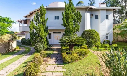 Imóvel de Luxo em Condomínio - Casa com 5 quartos, 5 suítes e 10 vagas de garagem em Sousas, Campinas-SP