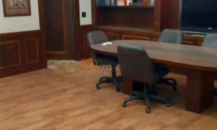 Excelente oportunidade: Sala comercial à venda no Centro de Campinas-SP, com 1 sala, 1 banheiro, 1 vaga de garagem e 63,12m².