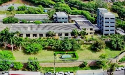 Galpão Comercial de Alto Padrão no Distrito Industrial Benedito Storani - Vinhedo-SP: 12 Salas, 8 Banheiros, 60 Vagas, 4.020m².