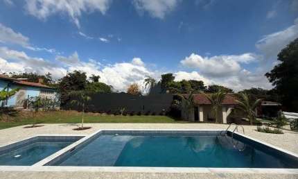 Casa de luxo em condomínio - 4 quartos, 3 suítes, 3 salas, 5 banheiros, 9 vagas, 320m² - Valinhos-SP, Jardim São Bento do Recreio.