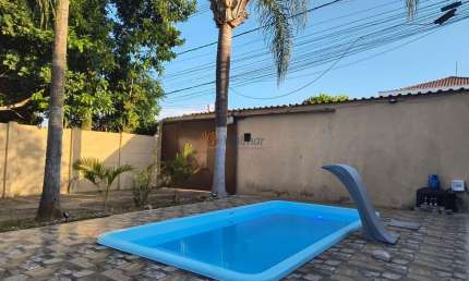 Casa de alto padrão para venda ou locação em Campinas-SP na Vila San Martin: 4 quartos, 3 salas, 2 banheiros, 4 vagas de garagem, 180m².